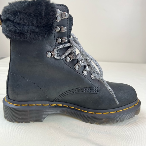 Dr. Martens 1460 Serena Collar Faux Fur Lined Lace Up Boot 37 EU / 6 US - Picture 10 of 15